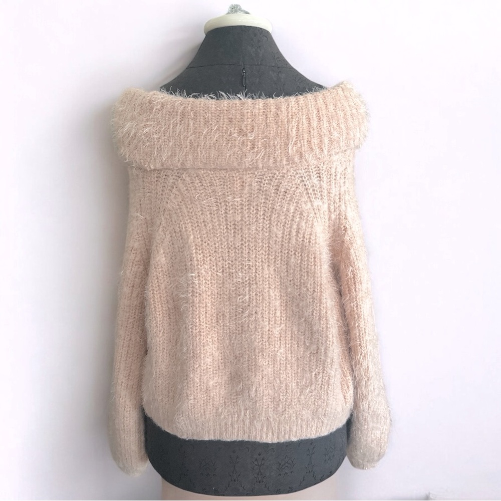 Main Strip Blush Pink Fuzzy Longsleeve Turtleneck Sweater Size M/L